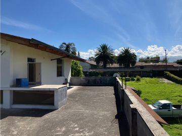Valle de Los Chillos, San Rafael  terreno  2300m2 y casa