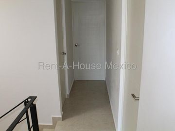 Vive en un Desarrollo con Áreas Verdes y Excelente Distribución RAH2179