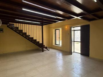 SE RENTA EXCELENTE LOCAL COMERCIAL DE DOS PLANTAS EN SAN ROMÁN, CAMPECHE