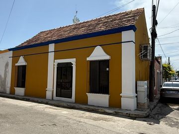 SE RENTA EXCELENTE LOCAL COMERCIAL DE DOS PLANTAS EN SAN ROMÁN, CAMPECHE
