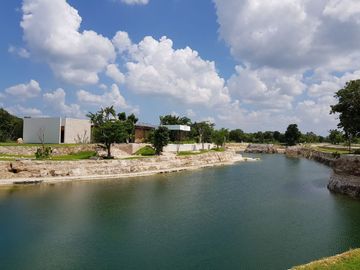 Terreno en venta en condominio con amenidades en Progreso