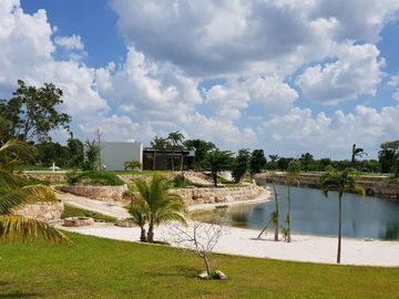 Terreno en venta en condominio con amenidades en Progreso