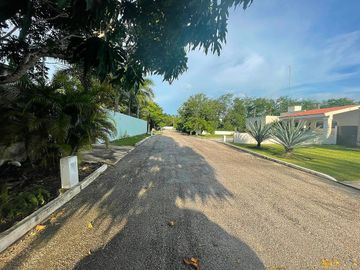 Terreno en Venta, Conkal, 948m²
