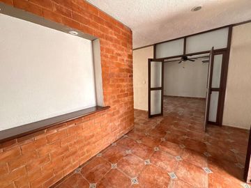 EN VENTA CASA CON PISCINA, EN MONTES DE AMÉ