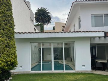 Casa en privada en renta Lomas country