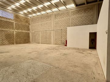 RENTO BODEGA EN CANCÚN QUINTANA ROO