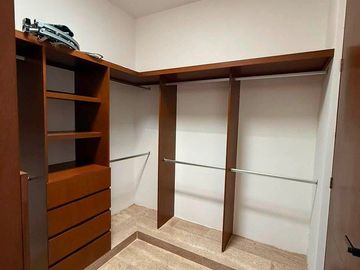 Townhouse en renta en Temozón Norte (con paneles)
