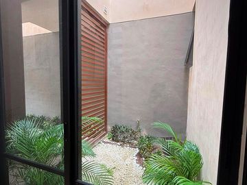 Townhouse en renta en Temozón Norte (con paneles)