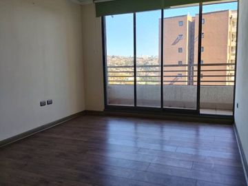 Se Arrienda Amplio Departamento en Viña del Mar