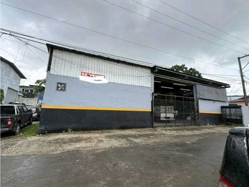 Venta de galera de 740 mts2 en Pueblo Nuevo