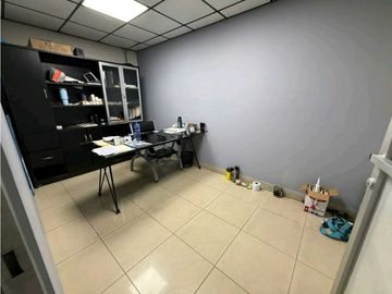 Venta de galera de 740 mts2 en Pueblo Nuevo