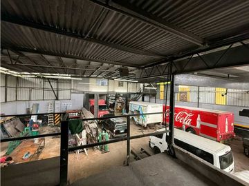 Venta de galera de 740 mts2 en Pueblo Nuevo