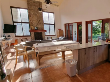 Se Vende Casa en Los Molinos, Boquete, Chiriquí