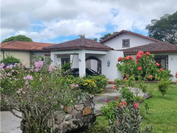 Se Vende Casa en Los Molinos, Boquete, Chiriquí