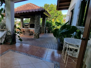 Se Vende Casa en Los Molinos, Boquete, Chiriquí