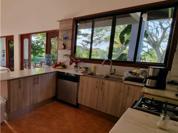 Se Vende Casa en Los Molinos, Boquete, Chiriquí