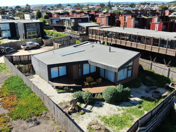 VENTA CASA 3HAB 3BA PICHILEMU