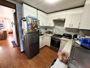 VENTA CASA 5D 2B 2E CALLE PORTON ELEC - LAS PARCELAS - MAIPÚ