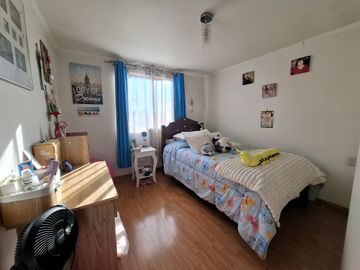 VENTA CASA 5D 2B 2E CALLE PORTON ELEC - LAS PARCELAS - MAIPÚ