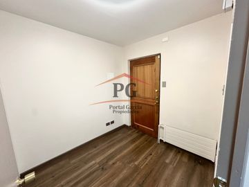 ESPACIO COMERCIAL Y PROFESIONAL EN CENTRO DE VALDIVIA