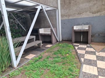 IMPECABLE DPTO PARA FAMILIA CON ESTACIONAMIENTO