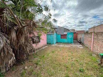 Casa con Departamento en venta en Merlo Norte