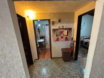 Casa con Departamento en venta en Merlo Norte