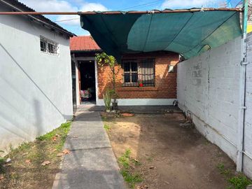 Casa con Departamento en venta en Merlo Norte