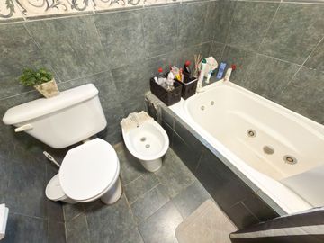 CASA EN VENTA BARRIO GOLF TANDIL