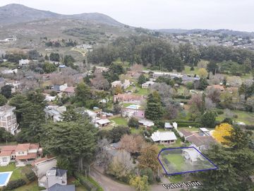 CASA EN VENTA BARRIO GOLF TANDIL
