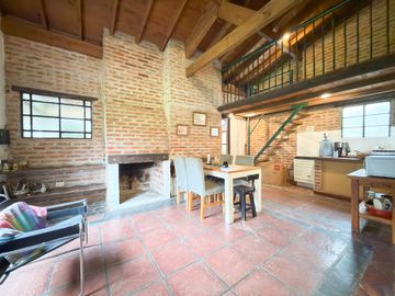 CASA EN VENTA BARRIO GOLF TANDIL