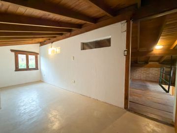 CASA EN VENTA BARRIO GOLF TANDIL