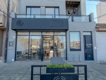 VENTA EDIFICIO EN IMPORTANTE AVENIDA