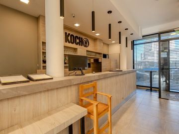 VENTA EDIFICIO EN IMPORTANTE AVENIDA