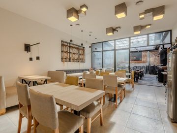 VENTA EDIFICIO EN IMPORTANTE AVENIDA