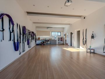 VENTA EDIFICIO EN IMPORTANTE AVENIDA