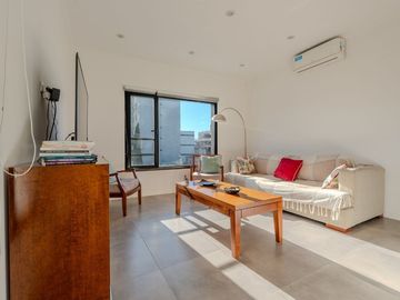 VENTA EDIFICIO EN IMPORTANTE AVENIDA
