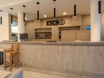 VENTA EDIFICIO EN IMPORTANTE AVENIDA