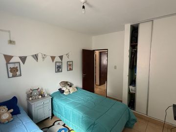 VENTA DUPLEX 3 DORMITORIOS B° LOS PERALES