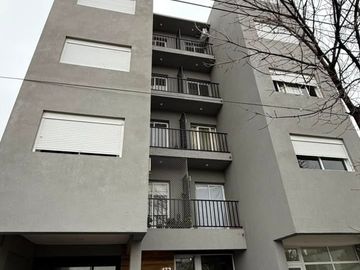 Departamento en venta c/ cochera en Centro