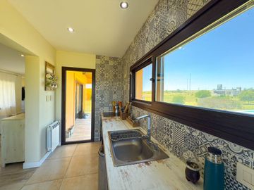 Moderna Casa Quinta en Valle Sereno. NUEVO VALOR!