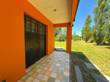Moderna Casa Quinta en Valle Sereno. NUEVO VALOR!