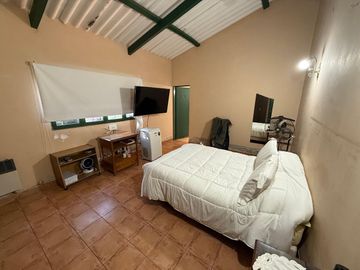 VENTA CASA 3 DORM. 1620 m² - YALA