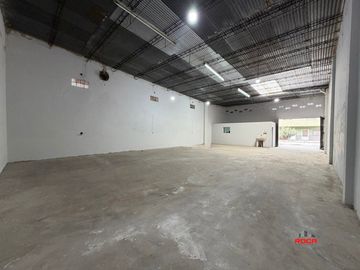 Galpón en alquiler | Barrio San Pedrito – 200 m²