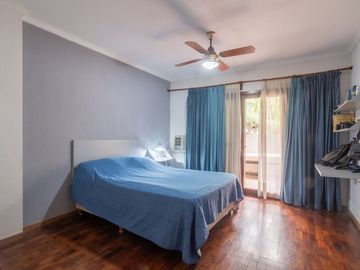 Casa única a la venta sobre la Costanera!