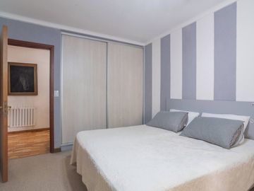 Casa única a la venta sobre la Costanera!