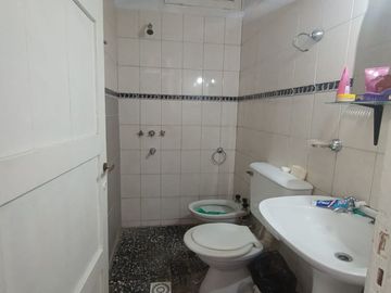 VENTA CASA MAS DEPARTAMENTO EN GUAYMALLEN