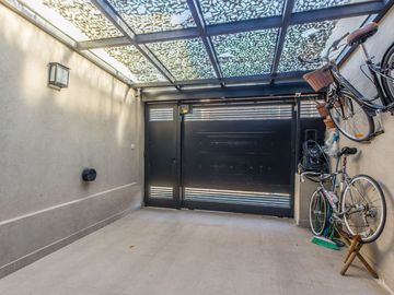 VENTA CASA LOTE PROPIO 3 AMB C/ PATIO EN MARTINEZ