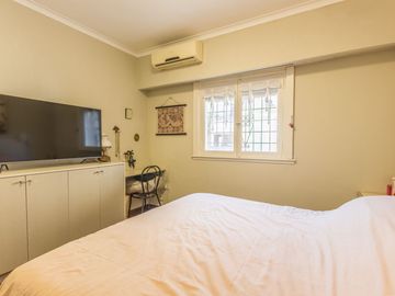 VENTA CASA LOTE PROPIO 3 AMB C/ PATIO EN MARTINEZ