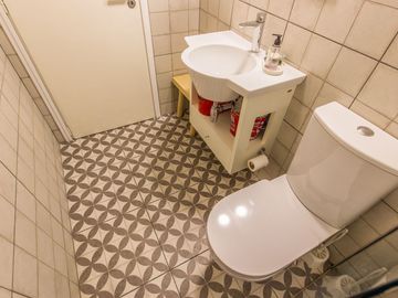 VENTA CASA LOTE PROPIO 3 AMB C/ PATIO EN MARTINEZ